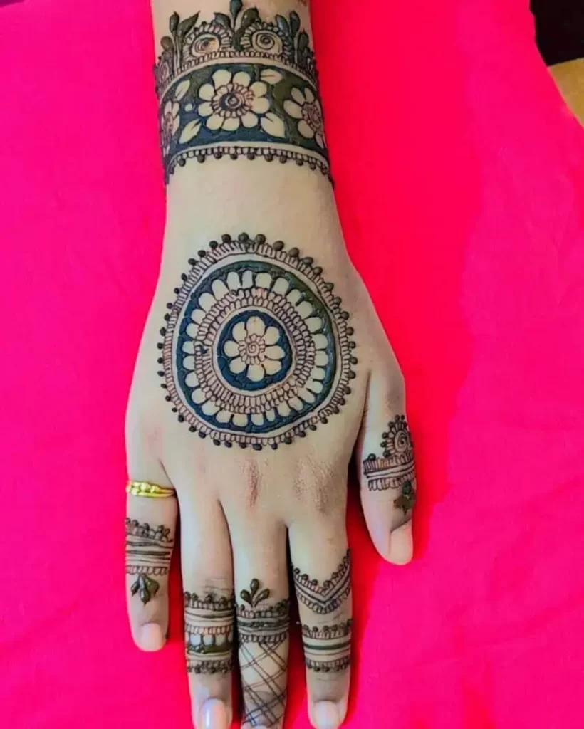 Tikki Mehndi Design for Front Hand