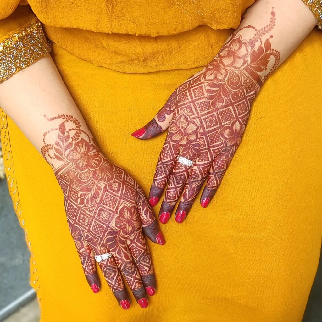Dulhan Back Full Hand Bridal Mehndi Design