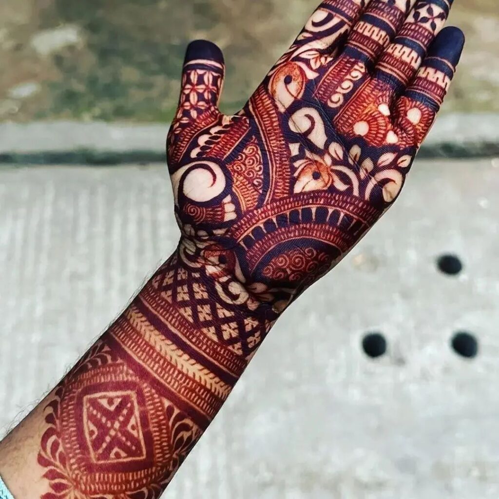 Bold Mehndi Design Front Hand