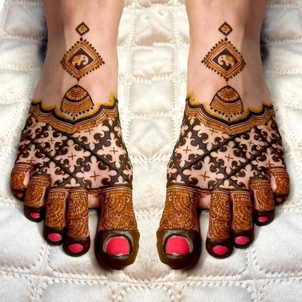 Simple and Easy Mehndi Design for Foot